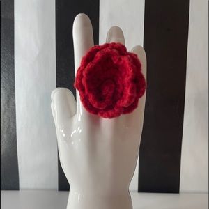 Adjustable crochet rose ring